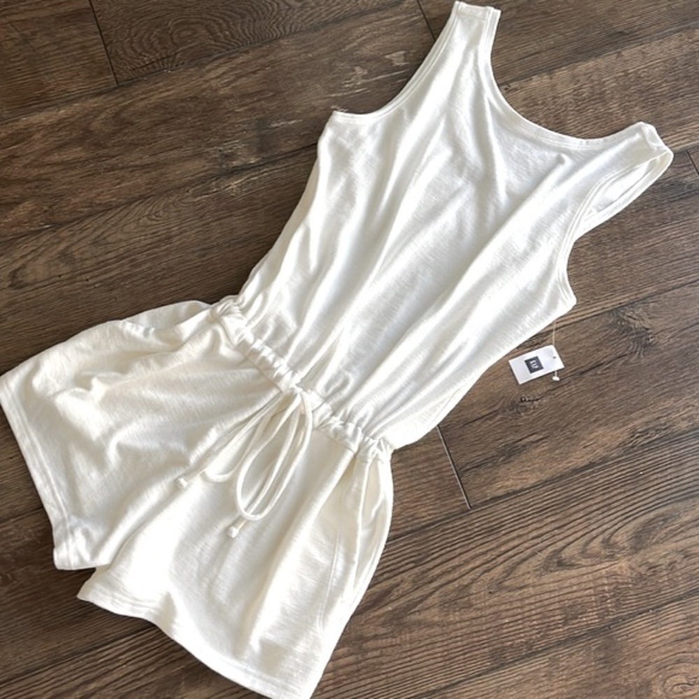 NWT Gap Shorts Romper - Picture 4 of 10